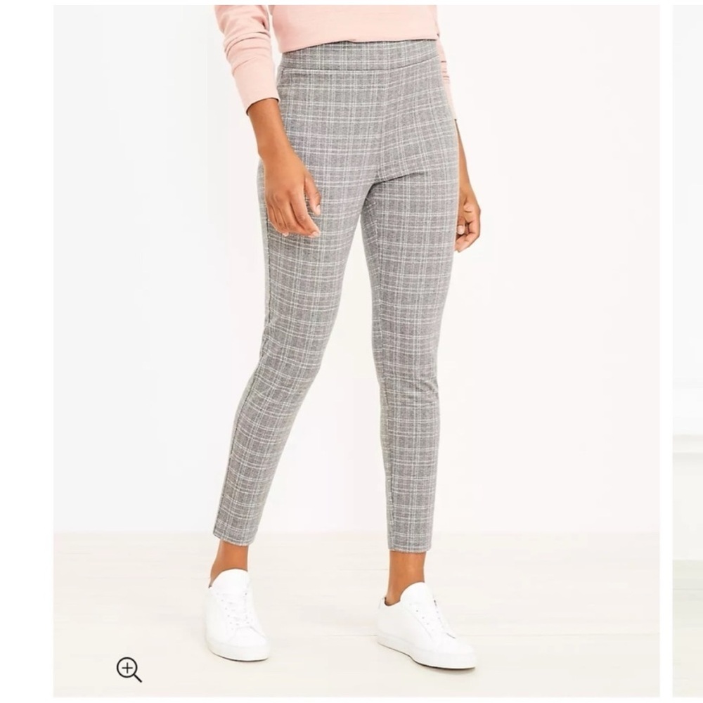 LOFT Gray/Pink Plaid Leggings Size Medium